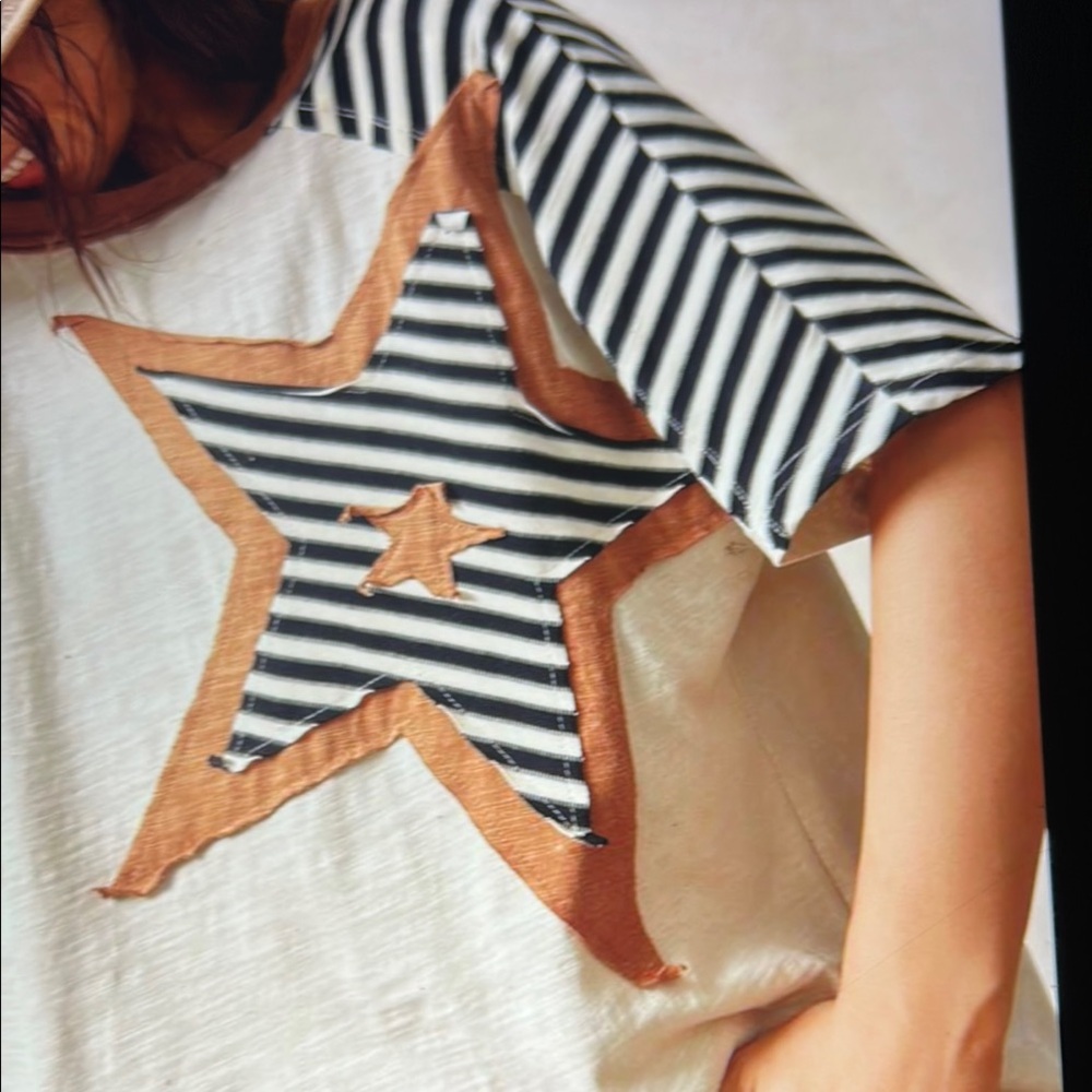 078. Striped Star Women's Short Sleeve Top
